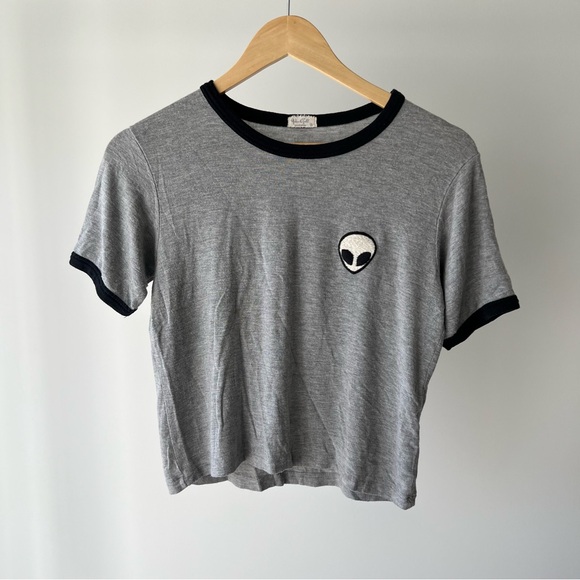 Brandy Melville Ailien Top - Picture 1 of 1